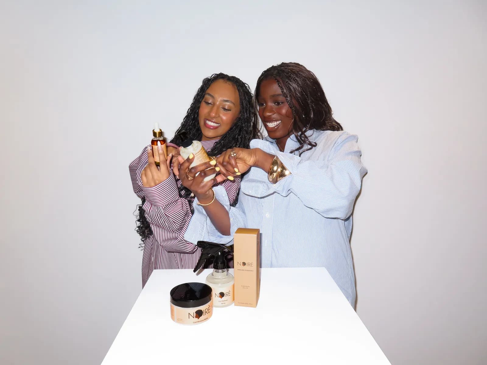 Two models with the Noirè range.
